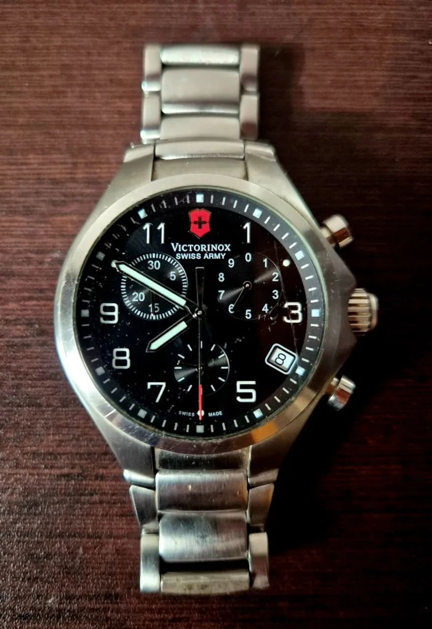 Relógio VICTORINOX Swiss Army Chronograph - Acessórios - Bela