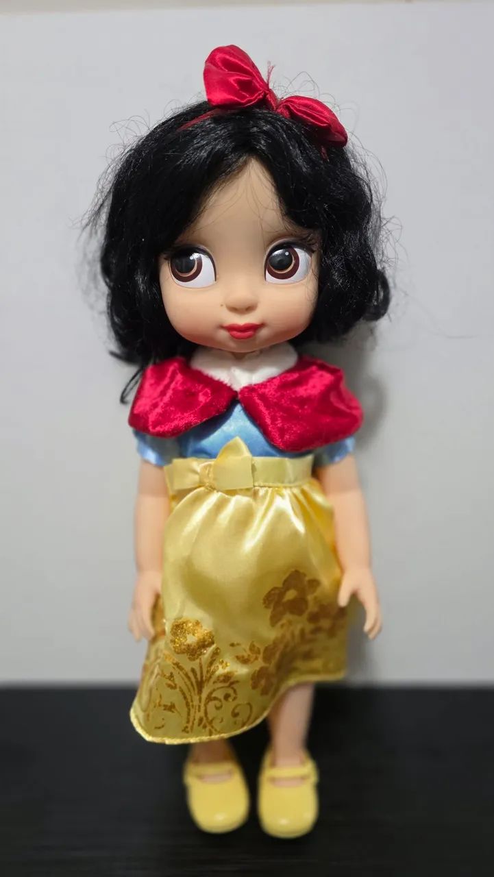 Boneca Disney original. 