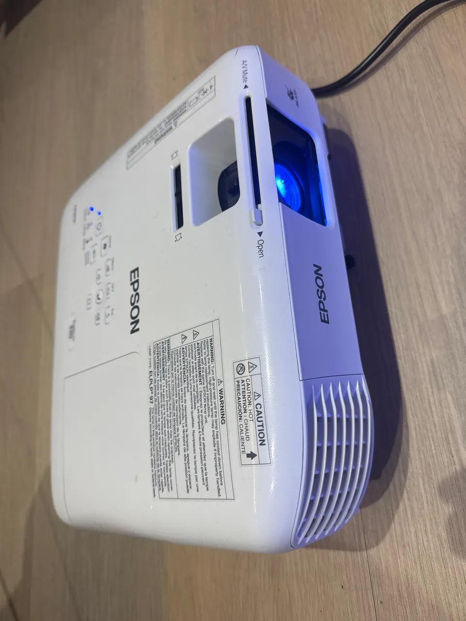 Projetor Epson E20 Semi Novo - Foto 3