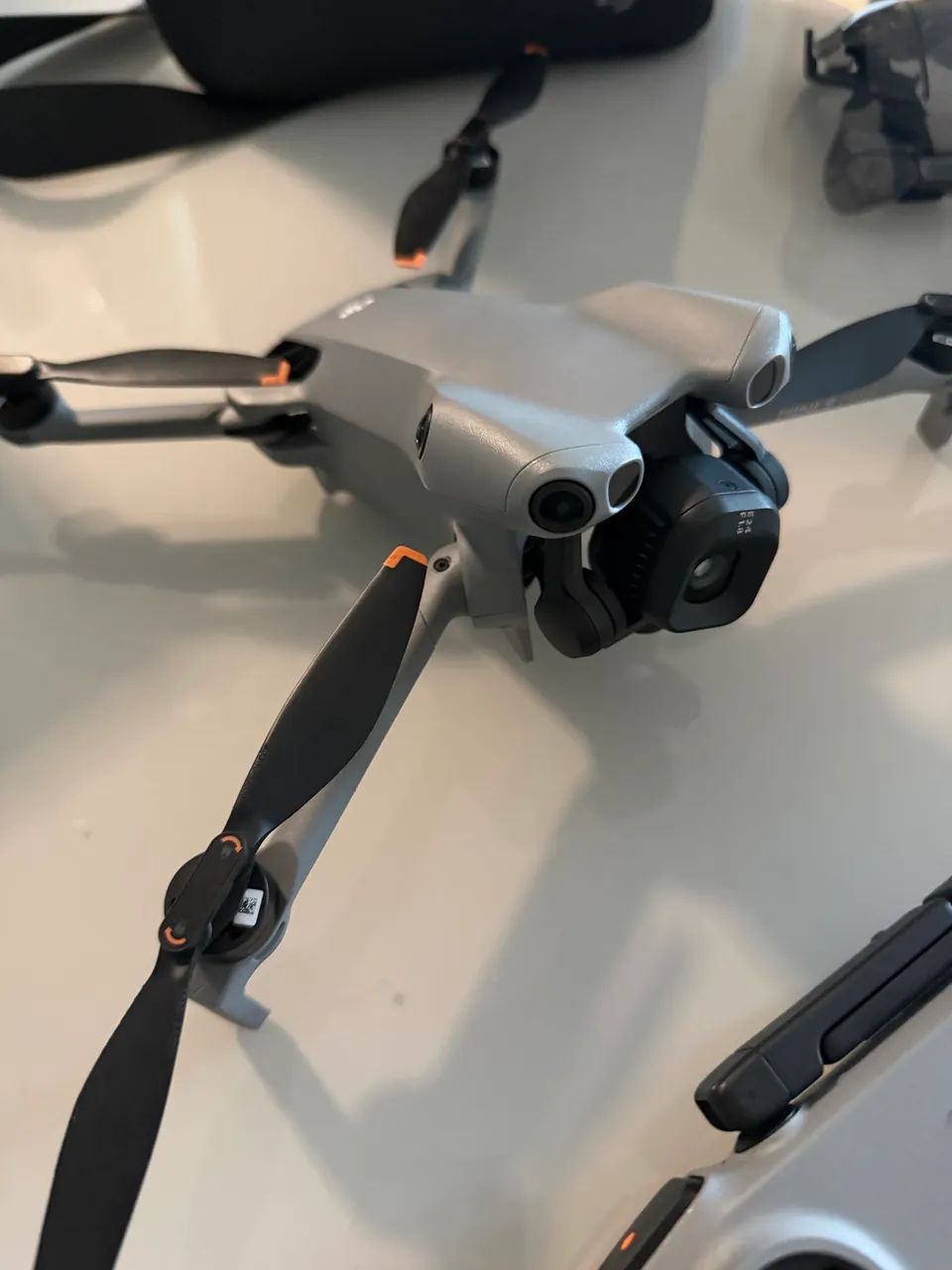 DJI Mini 5 Pro + Controle RC 2 + Bateria Plus + 256GB - Foto 2