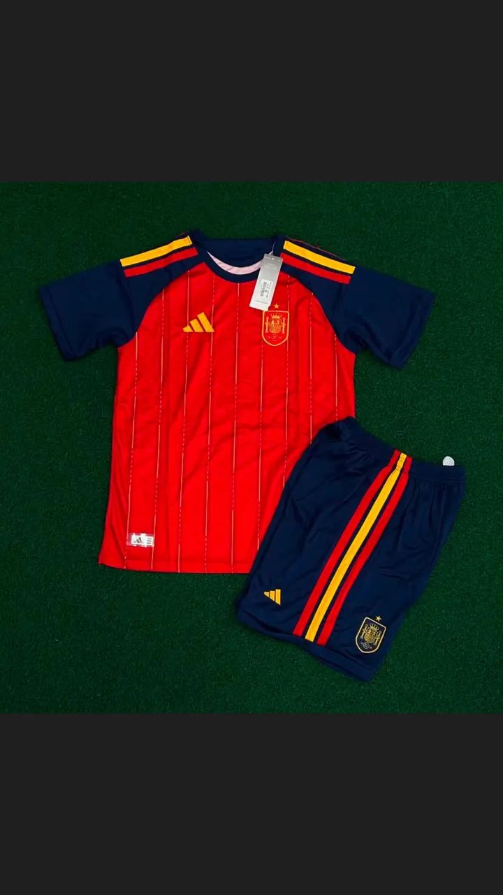 Short e camisa da seleção da Espanha