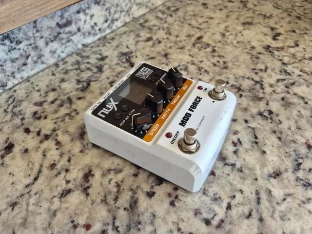 Pedal Nux Mod Force Multi Modulation, 12 efeitos de Modulação, Zerado!!! - Foto 2
