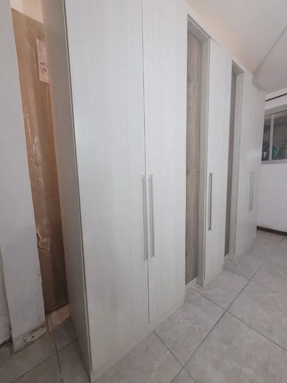 Vendo guarda-roupa Grande - Foto 3