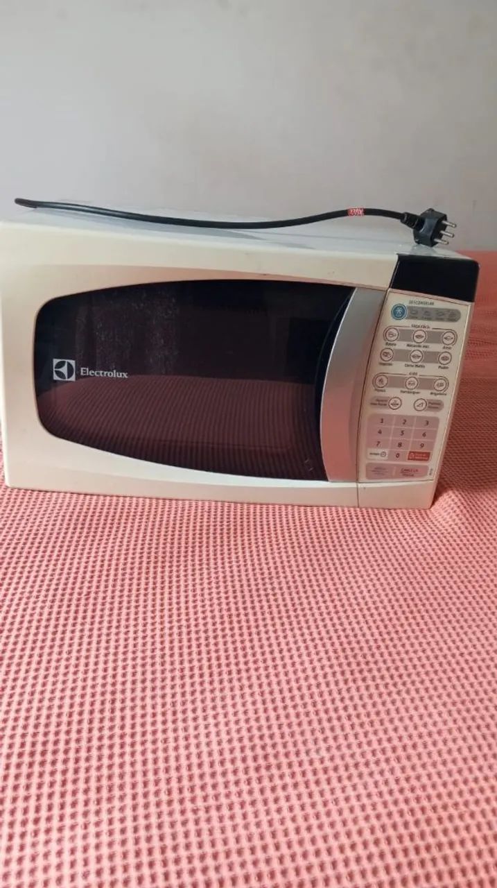 Microondas Eletrolux 220V - Foto 4