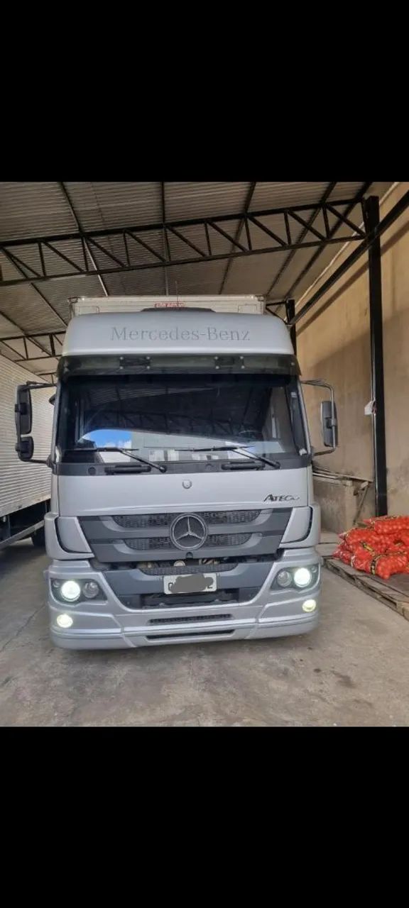 Mercedes 2020 - Foto 2