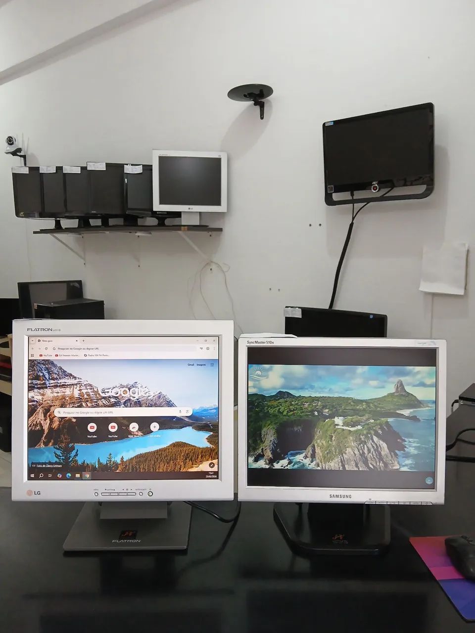 Monitor 15" polegadas,  completo e com garantia,  ótimo para uso no pc ou com notebook 