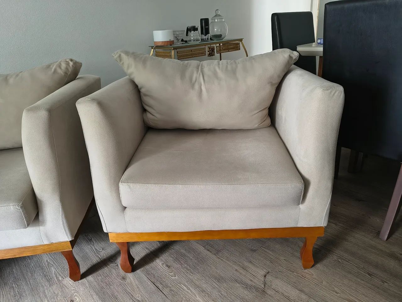 Poltronas de linho e madeira maciça  - Foto 3