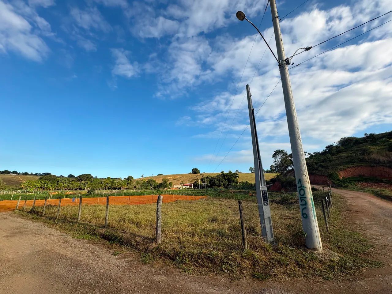 Vendo chácara a 4,5km das Praias - Foto 2