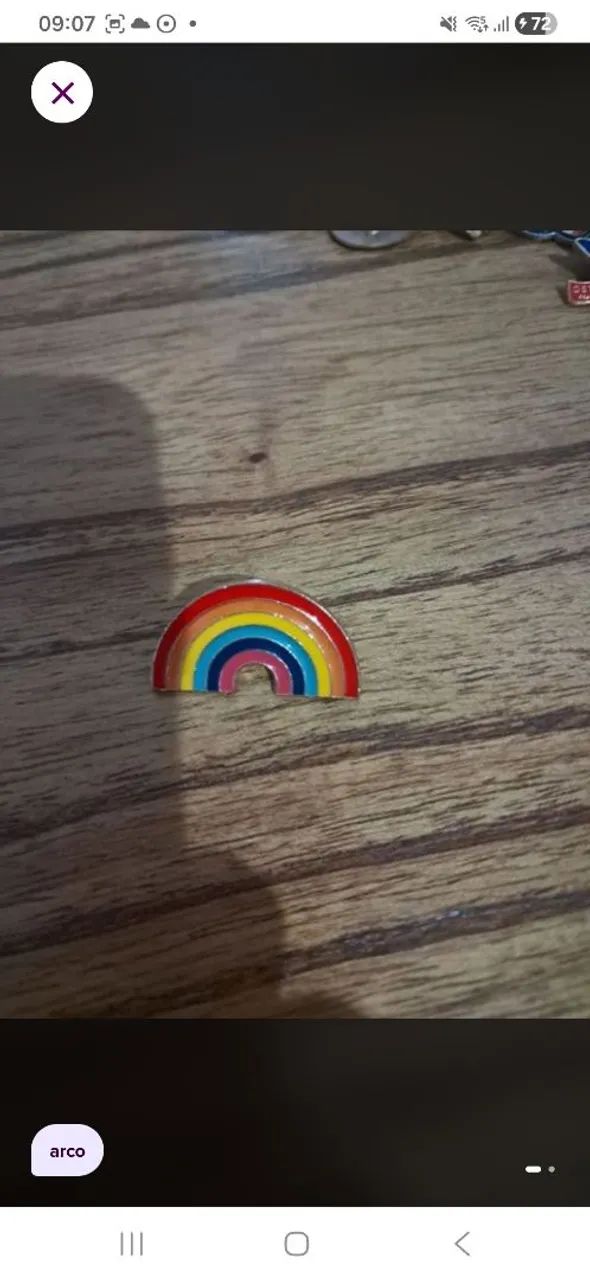 Pin  arco-íris esmaltado 
