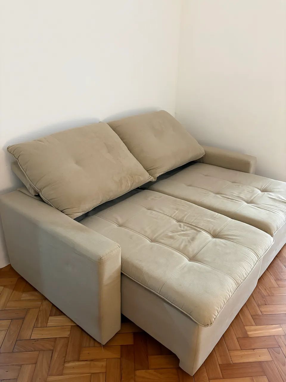 Sofá retrátil 2 lugares marca Tok Stok - Foto 4