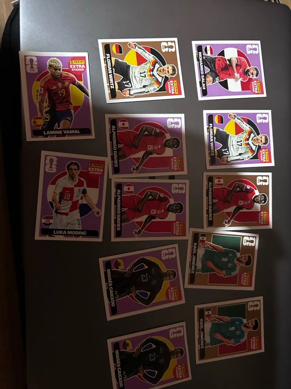 Figurinhas legend a venda 