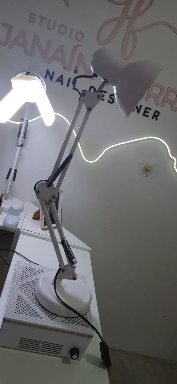 Luminária articulável 