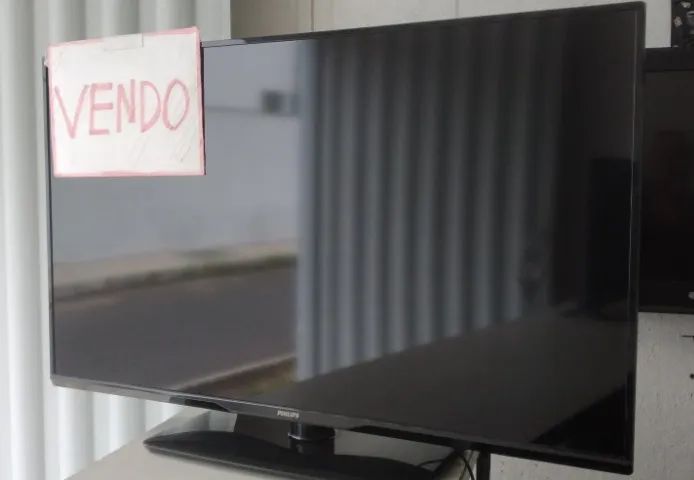 VENDO TV LED PHILIPS 40" COM GARANTIA.