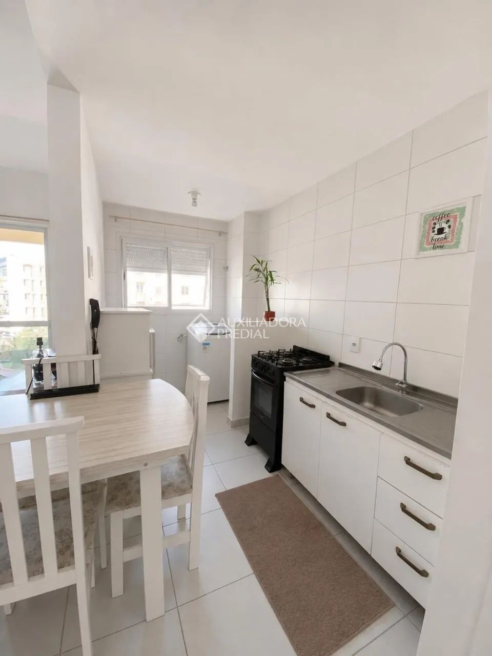 Apartamento 2 dormitórios | 2 quadras mar - Foto 4