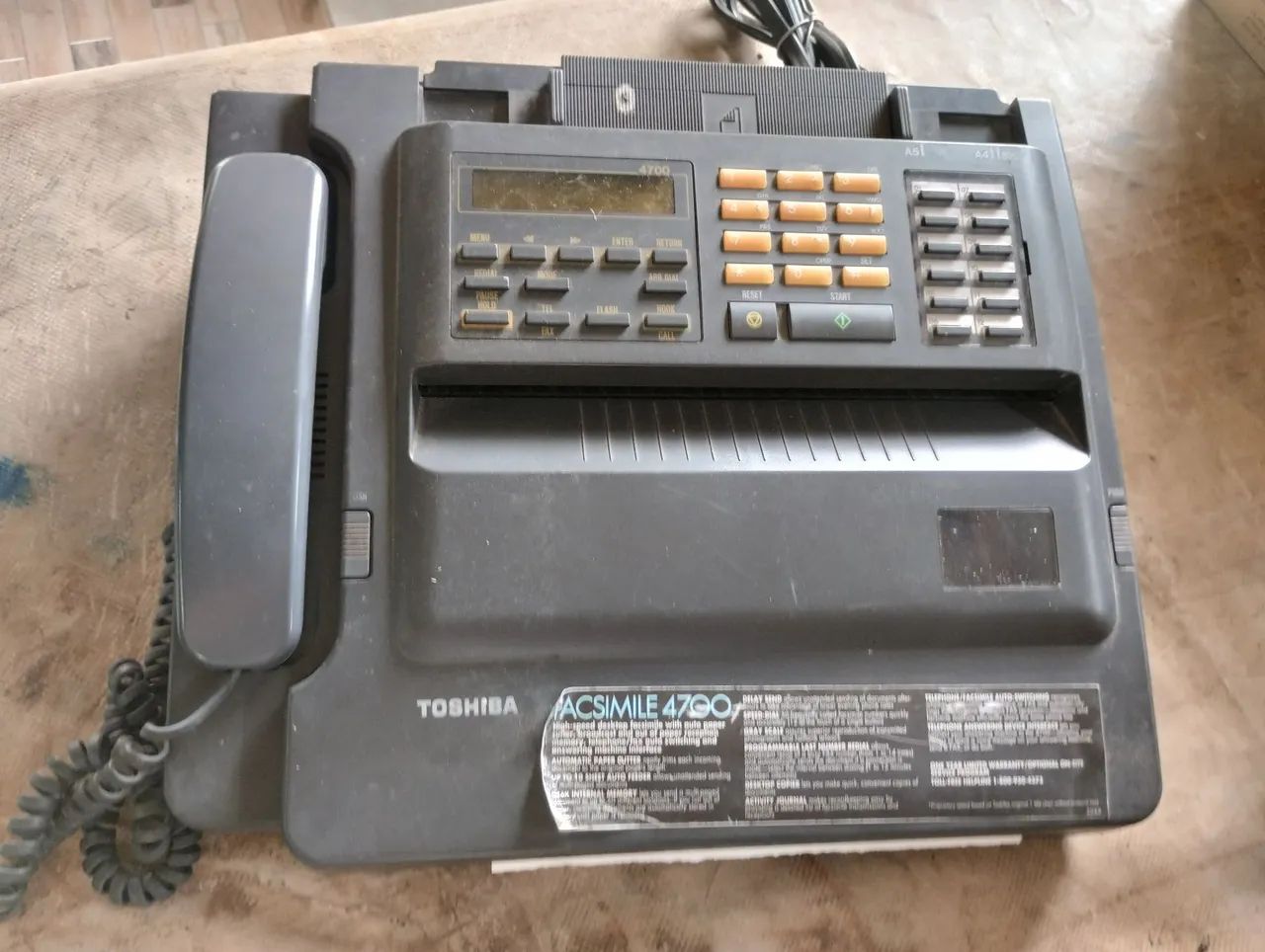 Aparelho de fax ( não sei se funciona)