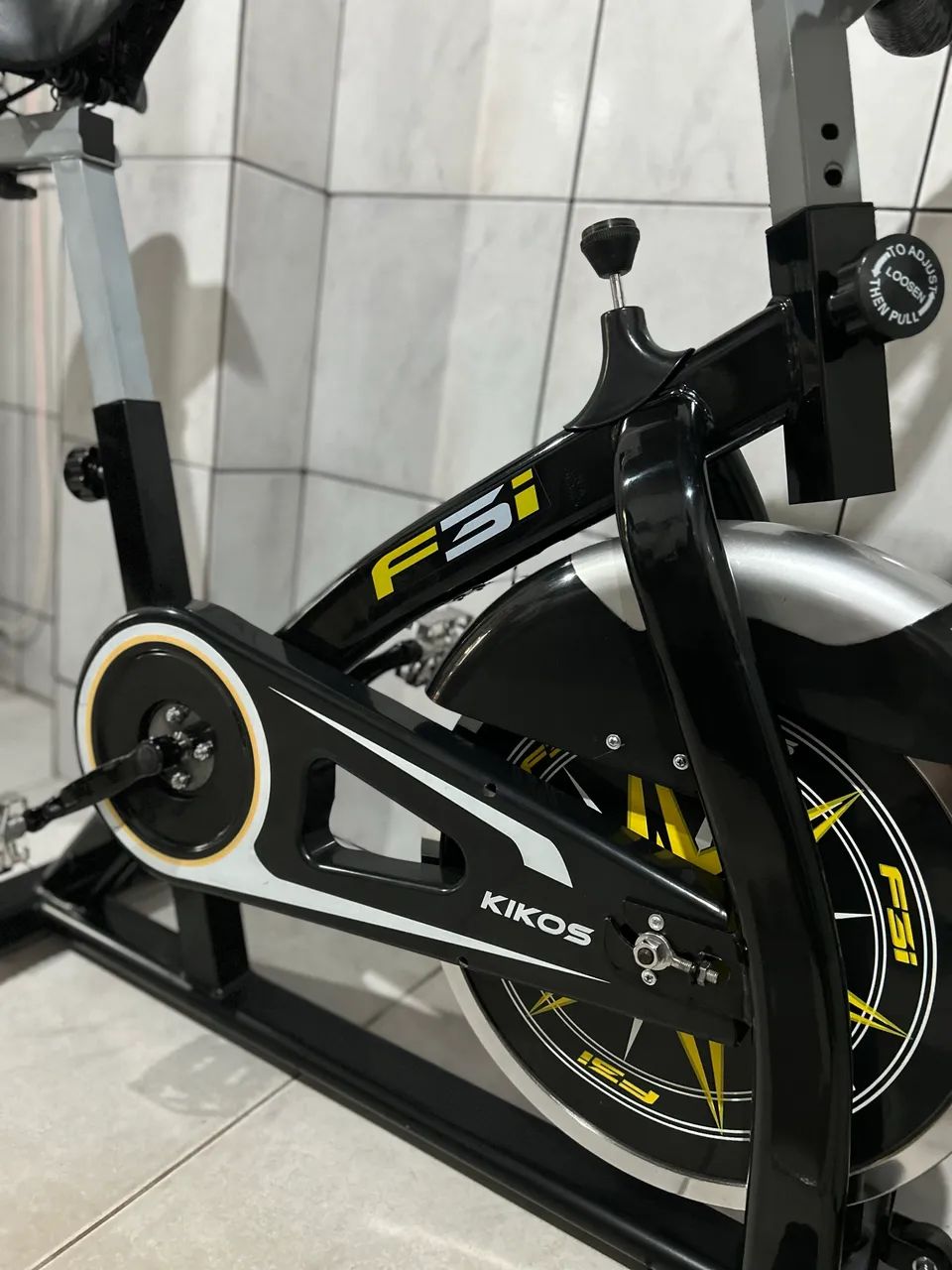 Bicicleta ergométrica de academia exercícios  - Foto 4