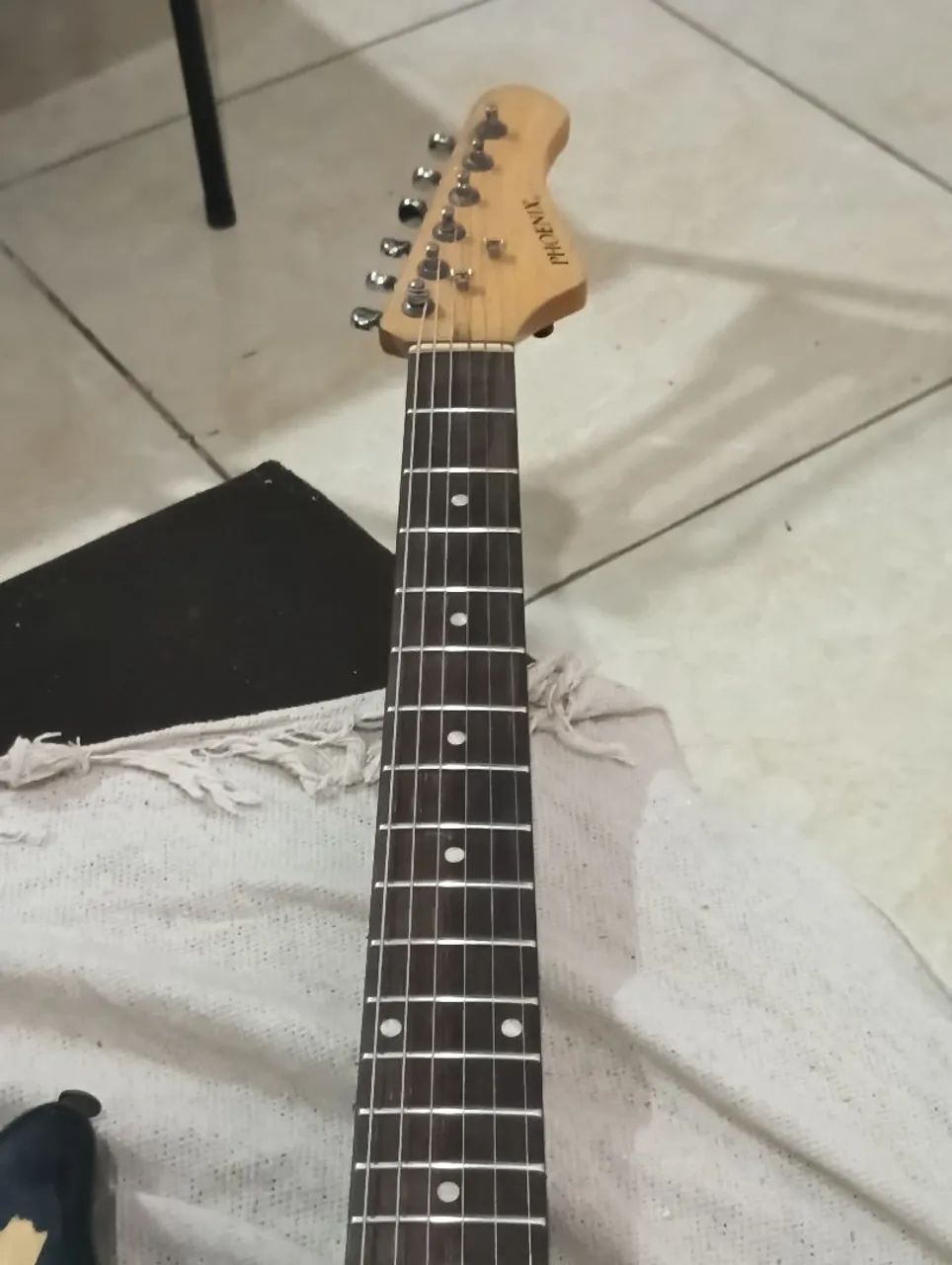 Stratocaster Phoenix  - Foto 3