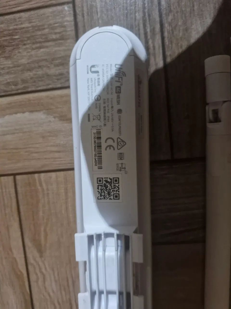 Access Point Ubiquiti UniFi AC Mesh (Modelo UAP-AC-M) - Foto 3