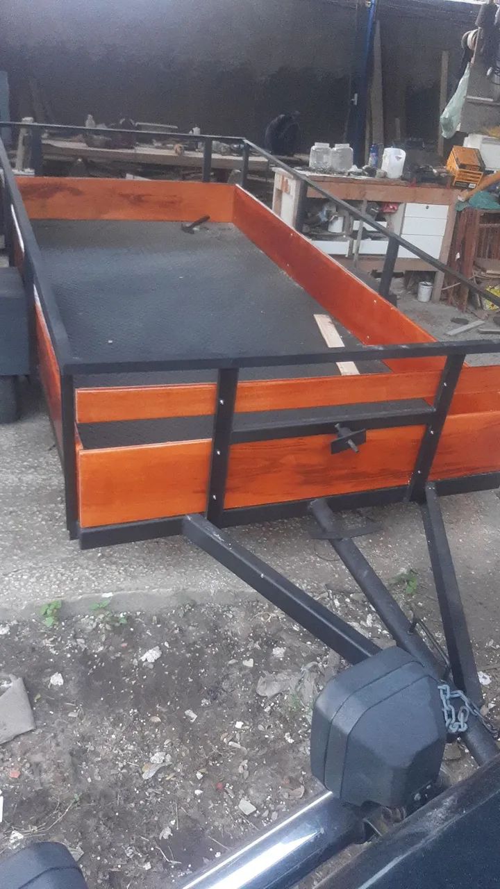 Reboque  prancha  de um eixo a venda!