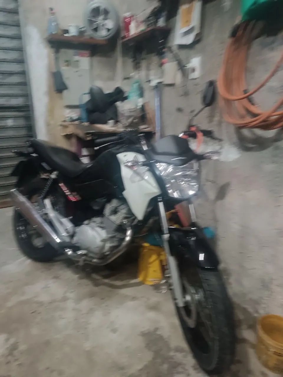 Vende moto CG