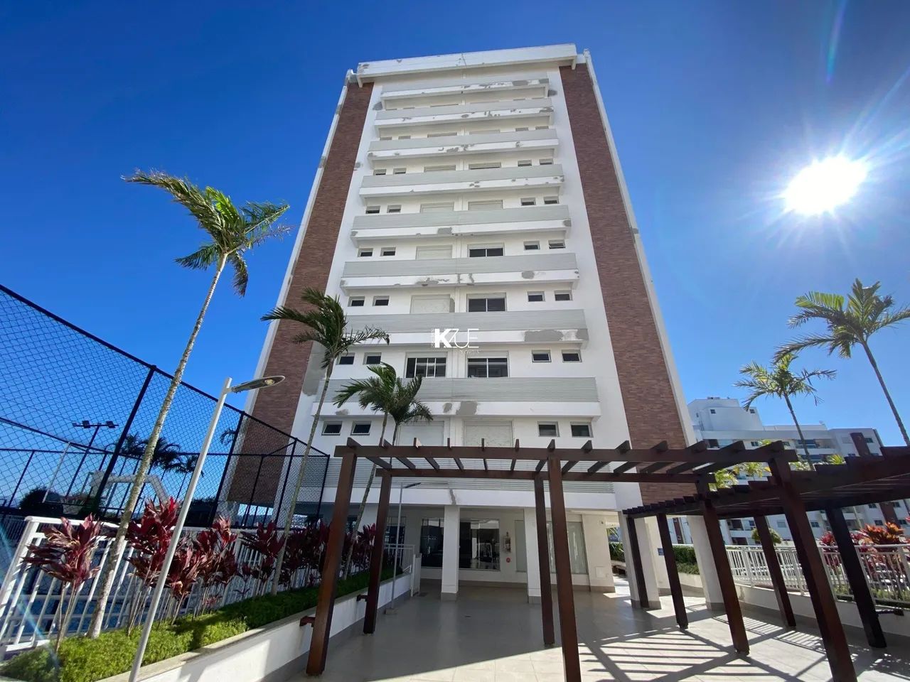 Apartamento de 3 quartos com 98m² privativos com vista Mar. - Foto 2