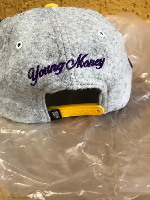 BONÉ YOUNG MONEY - LOS ANGELES - Foto 5