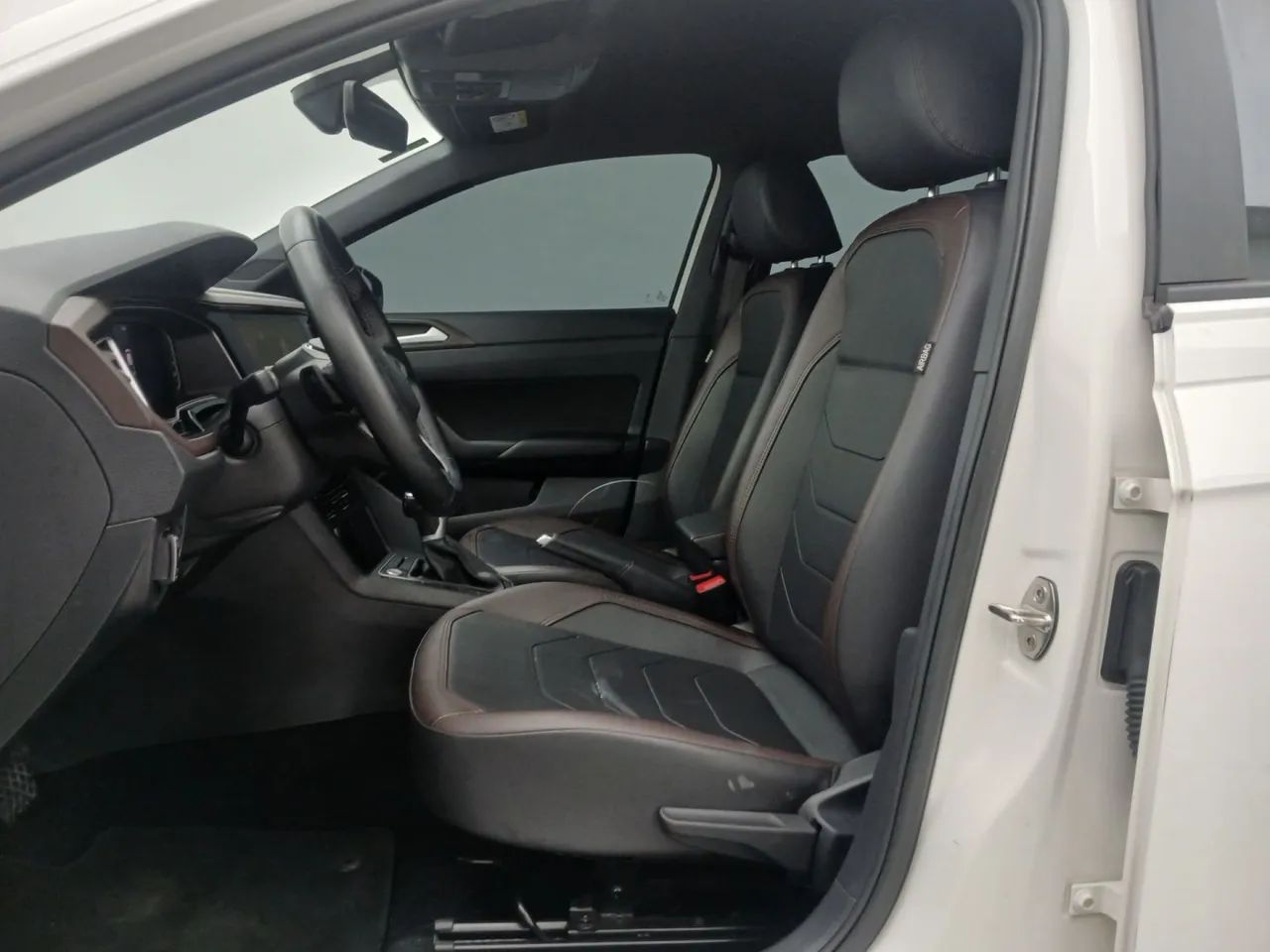 Volkswagen Virtus Highline 200 TSI 1.0 Flex 12V Aut, foto 16 de 18