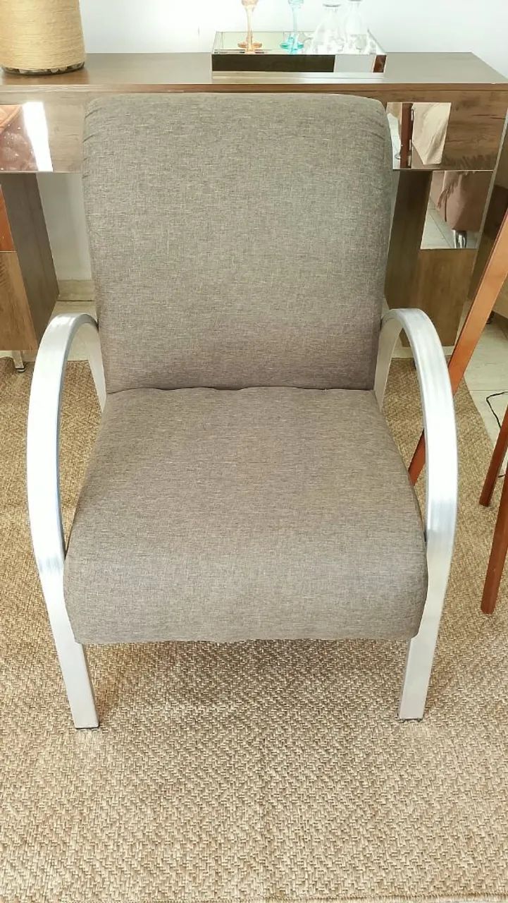 Poltrona Elegante - Nova  - Foto 2