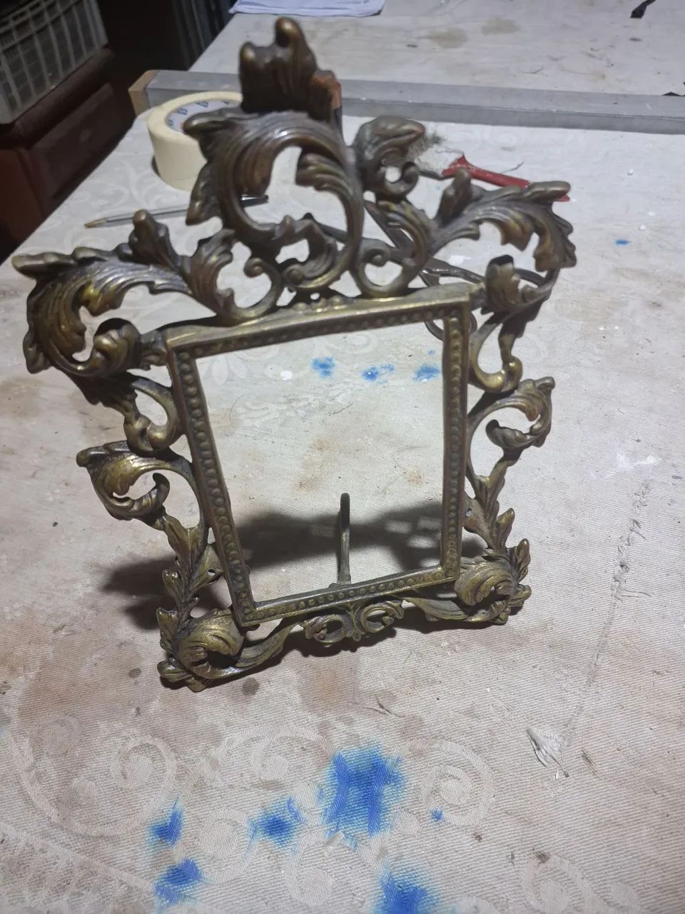 Porta retrato antigo .feito em bronze . - Foto 3