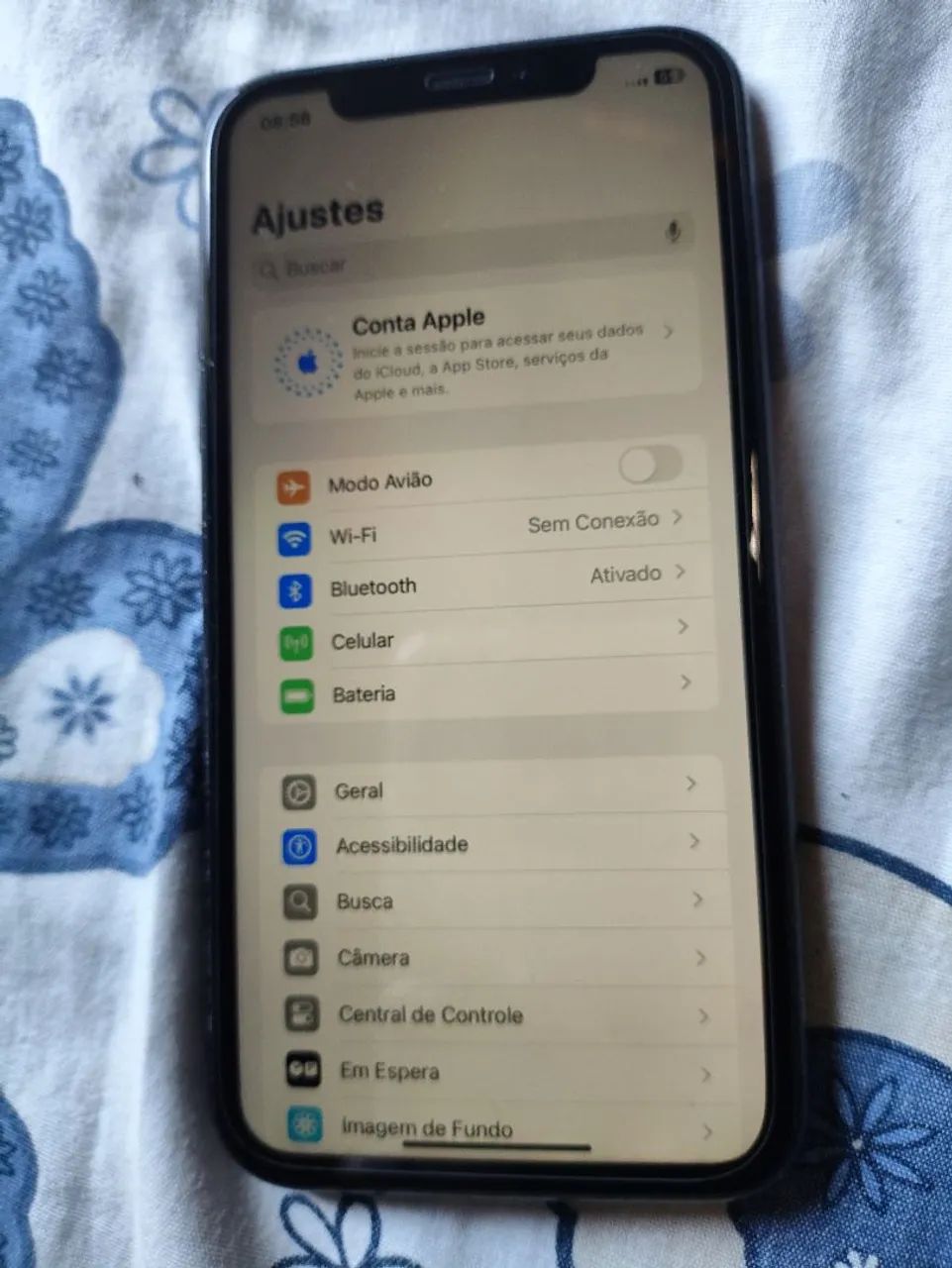 iPhone XR funcionando corretamente sem conta bateria 100% - Foto 3