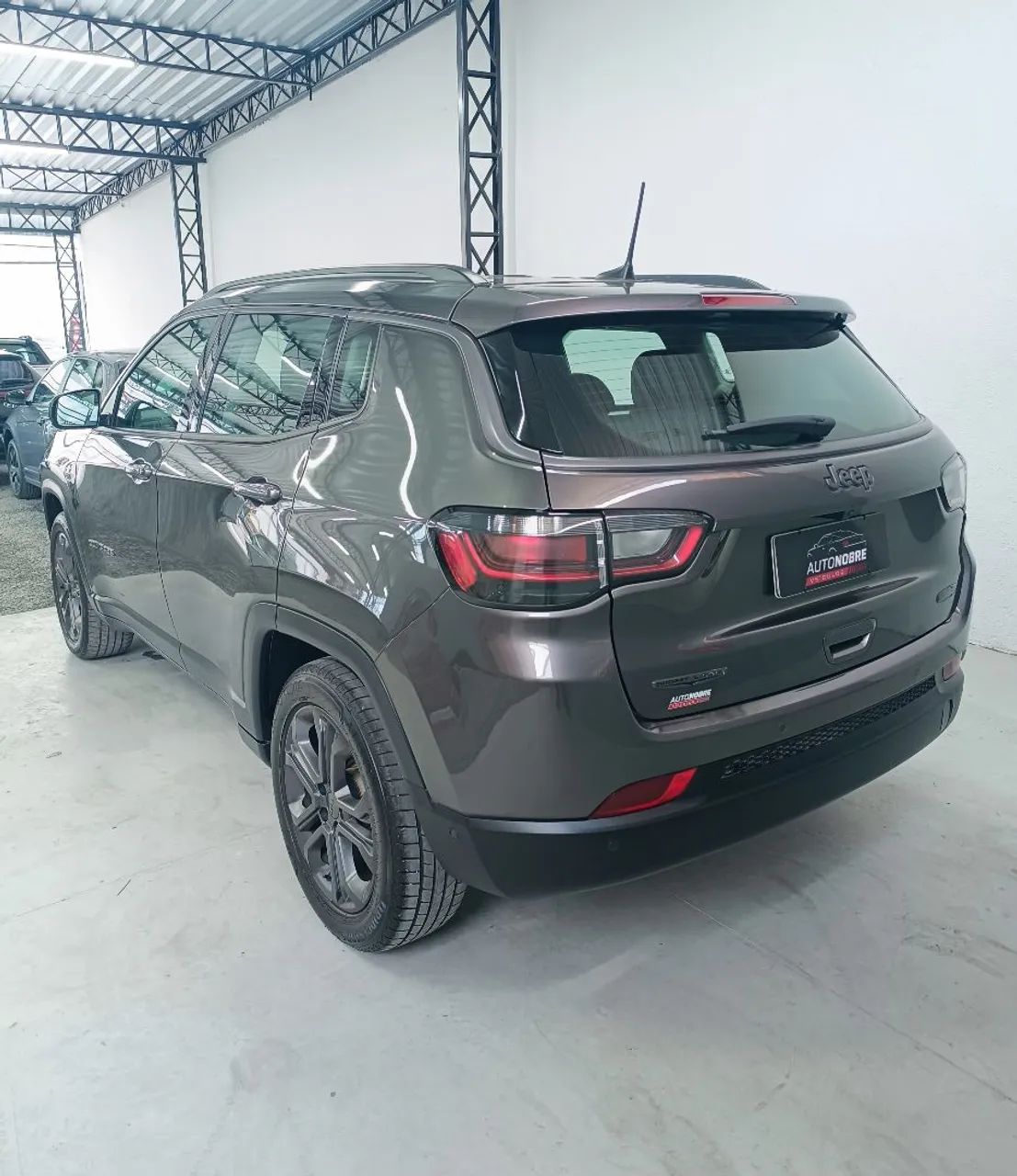 Jeep Compass Longitude Night Eagle 1.3 Flex 2025 - Foto 4