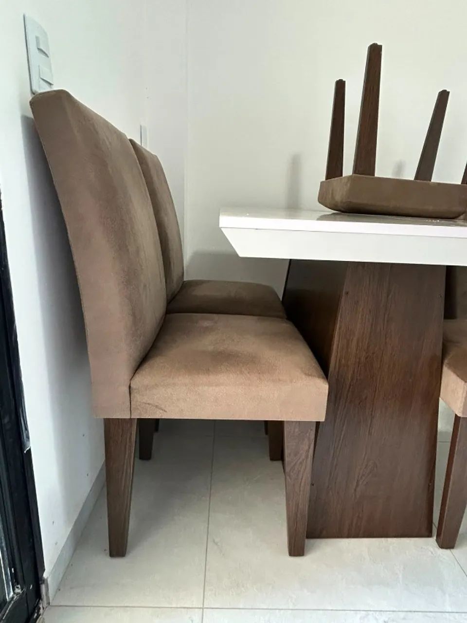 Mesa de jantar (sem as cadeiras) - Foto 3