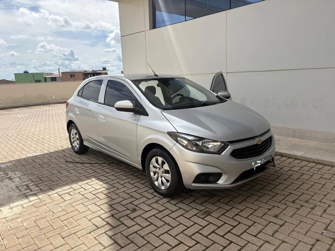Chevrolet Onix Hatch LT 1.0 8V Flexpower 5P Mec. 2017 - Foto 4