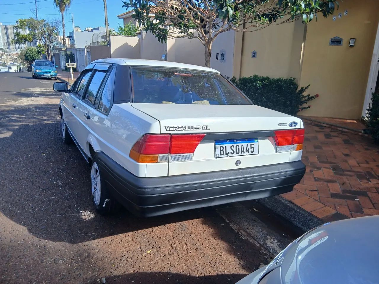 Ford Versailles 1992