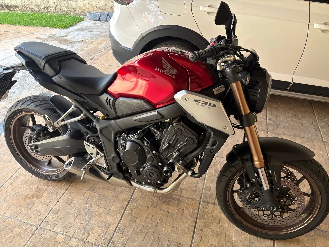 CB 650R - Foto 3