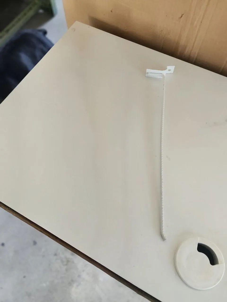 Gancho para painel canaletado - Foto 2