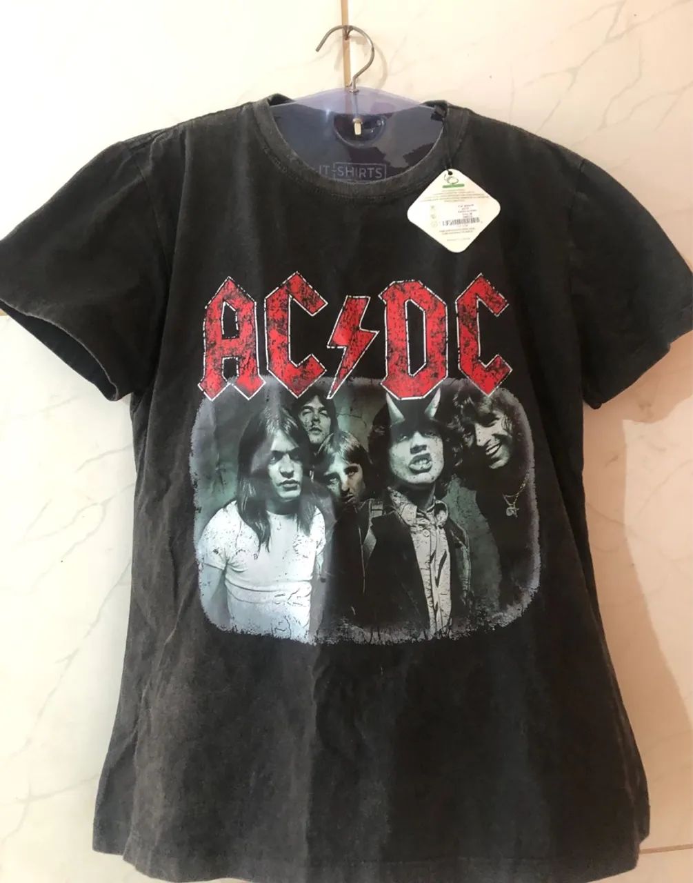 Blusa/camiseta de rock AC/DC. NOVA