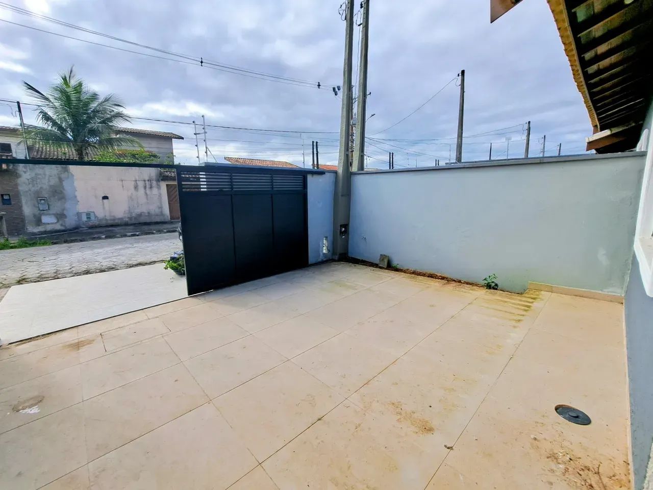 Casa moderna e reformada com 3 quartos, suíte e quintal no Daville  R$ 2.200 com IPTU incl - Foto 4