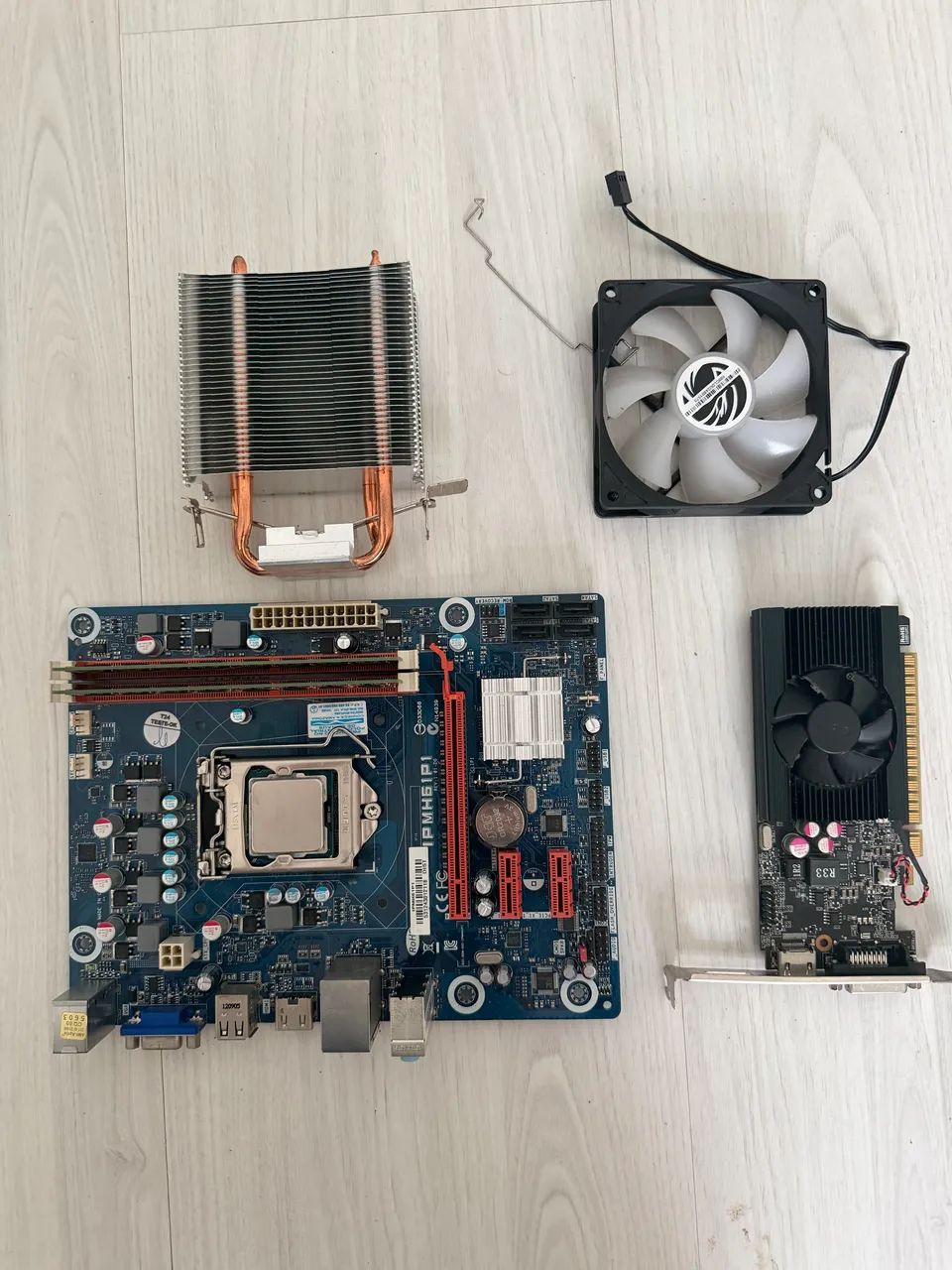 Placa mãe i3 3ª 12GB RAM GTX 460 2Gb 