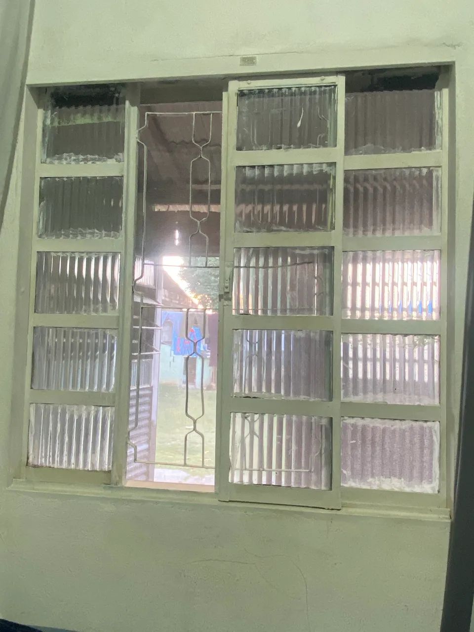 Janela e porta usada 