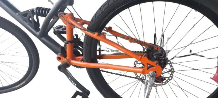 Bicicleta Aro 26 Amortecedor quadro e gargo - Foto 2