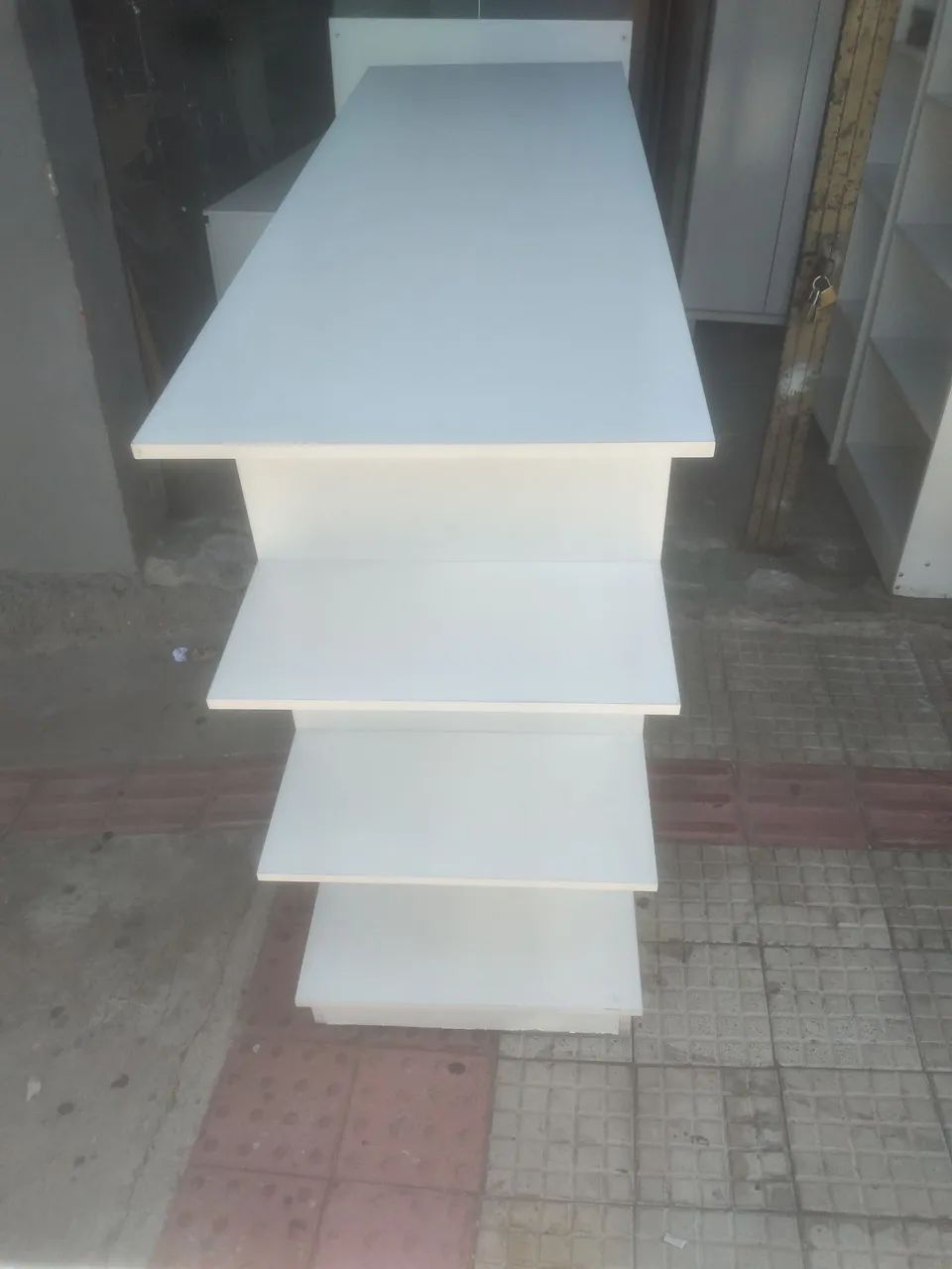 Balcão expositor  mdf - Foto 4