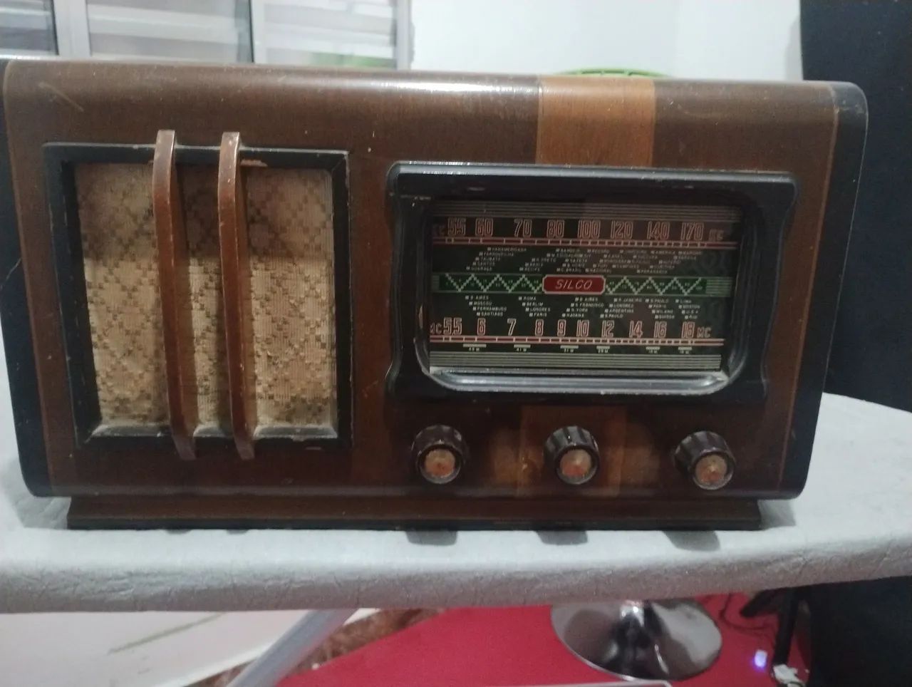 Rádio antigo silvo