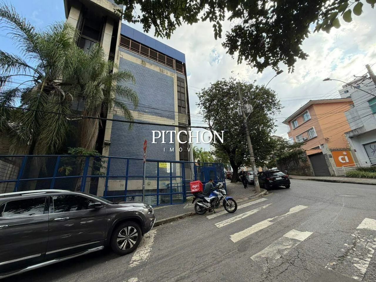 Exclusividade Pithon Imóveis. Prédio Comercial com 1551 m2 no Bairro São Pedro