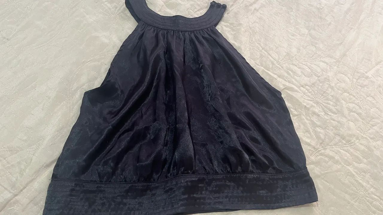 Blusa preta acetinada  - Foto 5