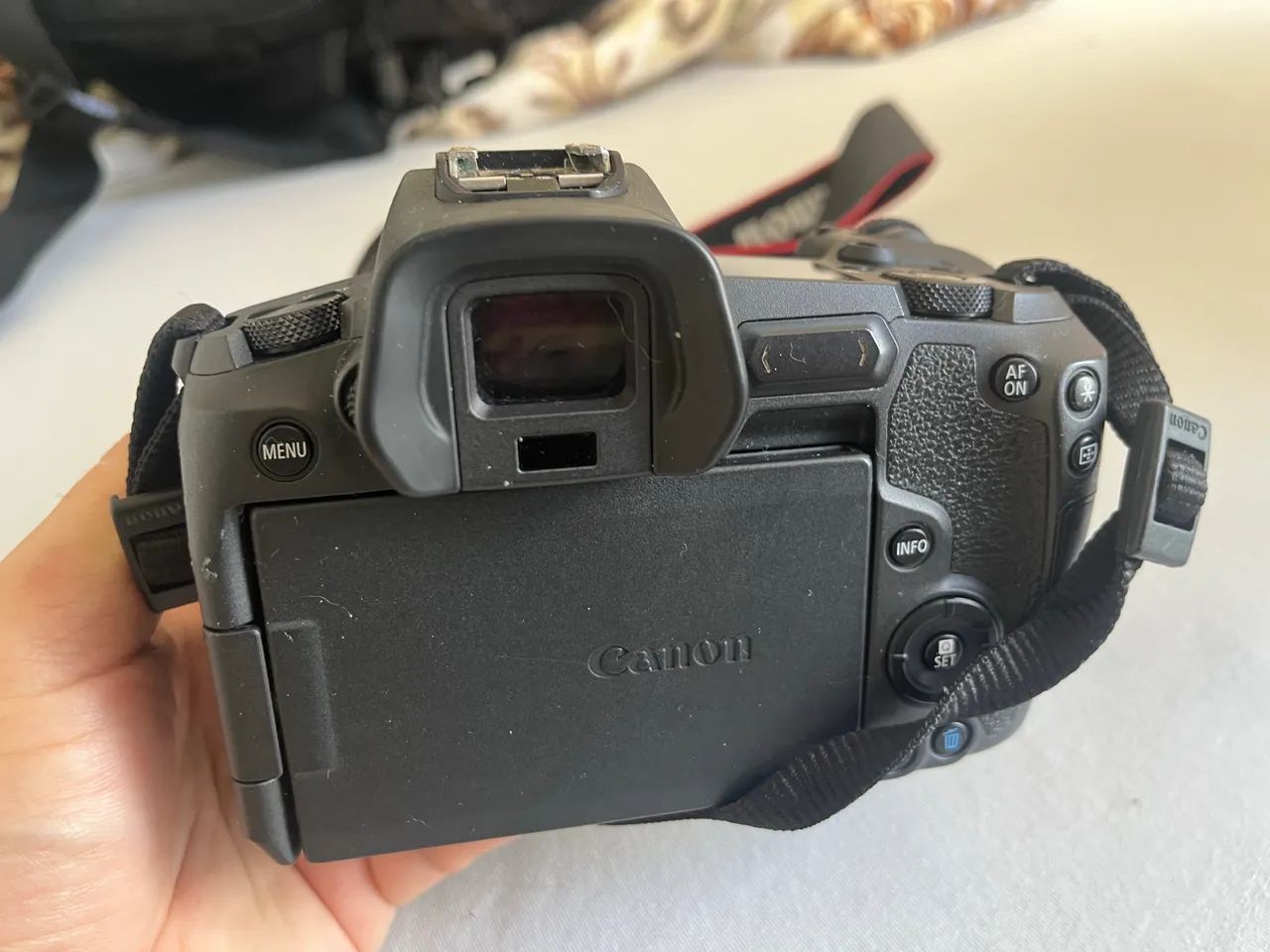 Câmera Canon EOS R  - Foto 5
