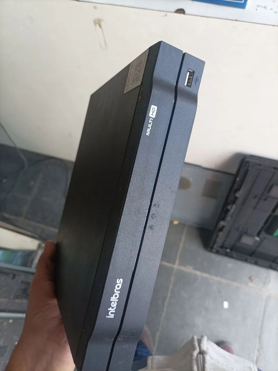 DVR Intelbras+8 câmeras 