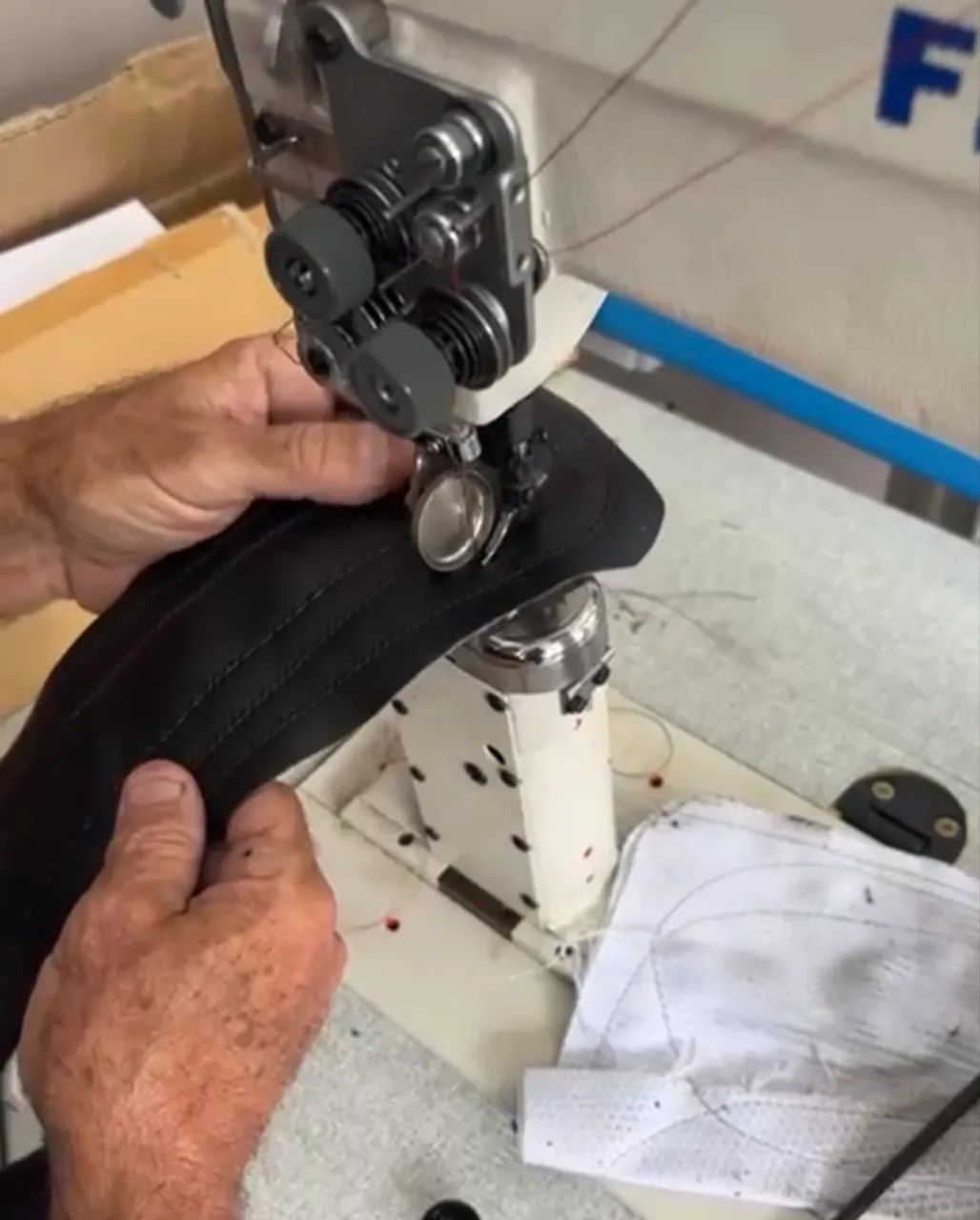 Máquina de costura de coluna  - Foto 4