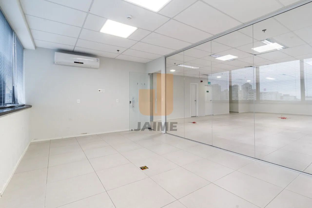 Excelente sala Comercial, 6 vagas, localizado a uma quadro do Metrô, perto do Shopping Pau - Foto 8