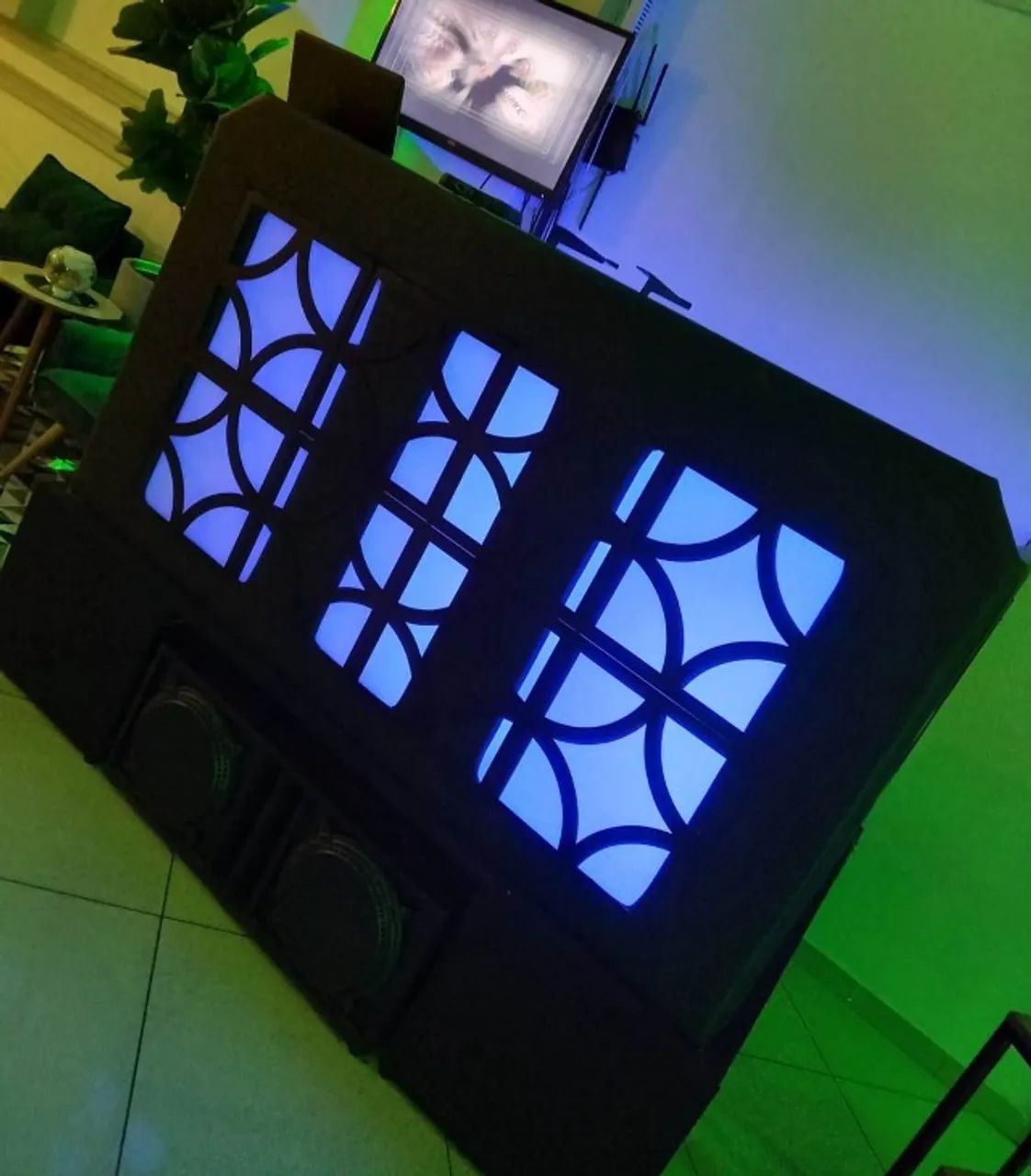 Cabine de DJ com Palco